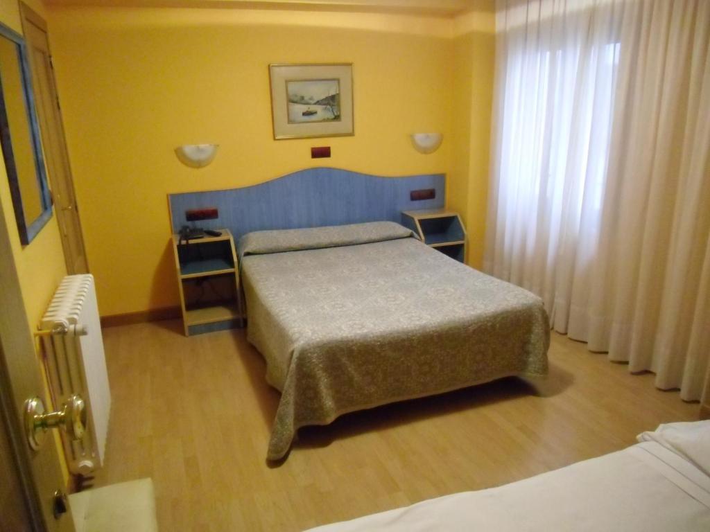 Hostal Don Suero León Exterior foto