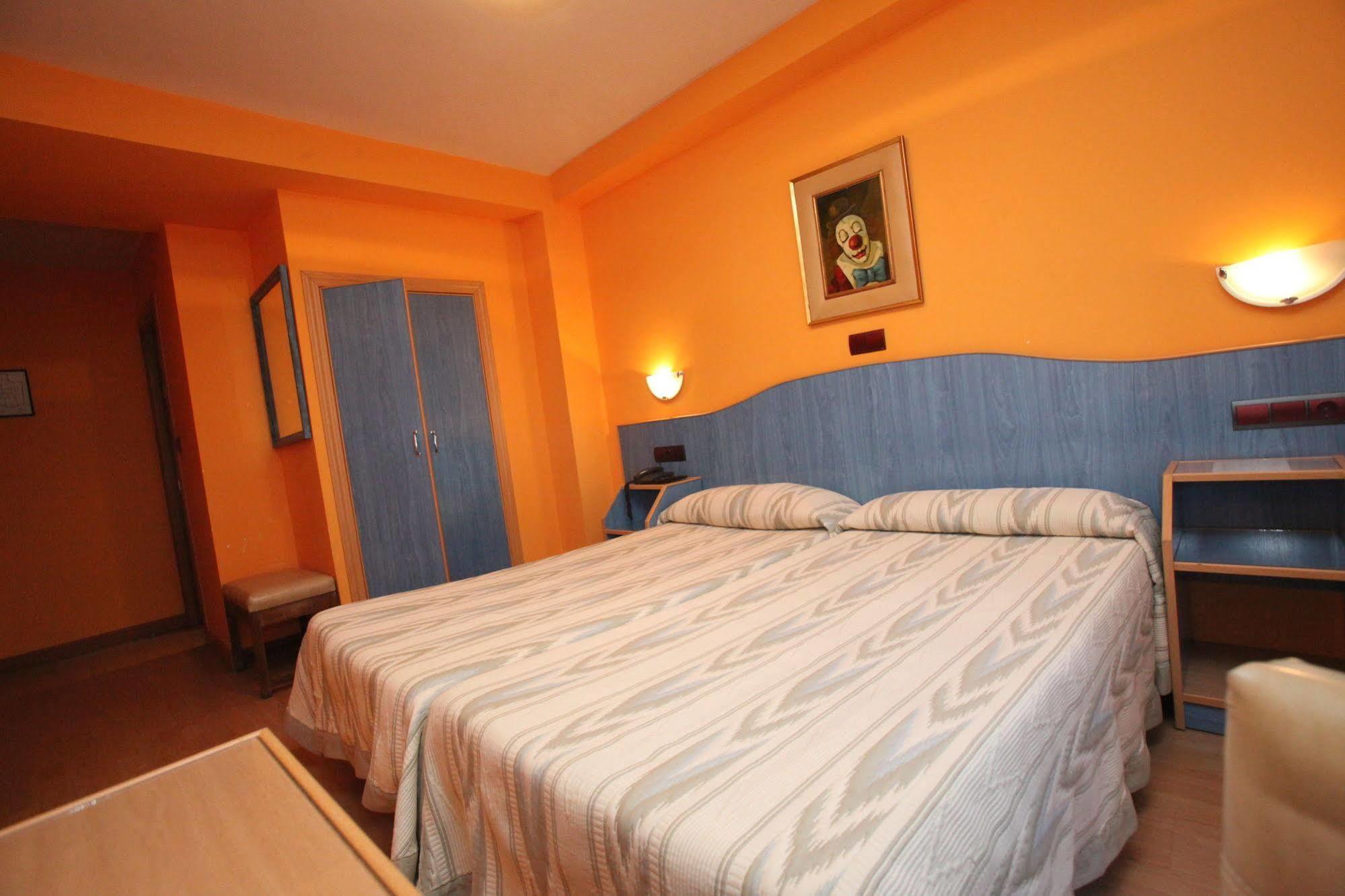 Hostal Don Suero León Exterior foto